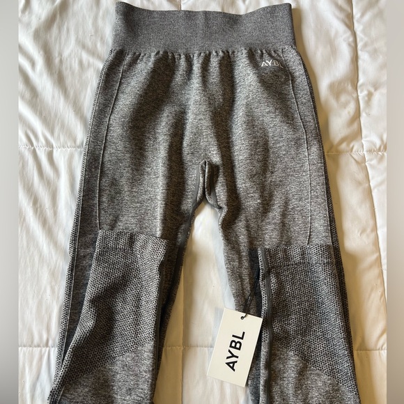 NEW AYBL Motion Seamless Leggings in color grey marl size small - Picture 6 of 9